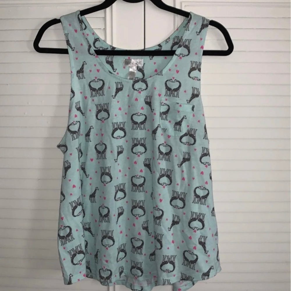 Giraffe hearts tank